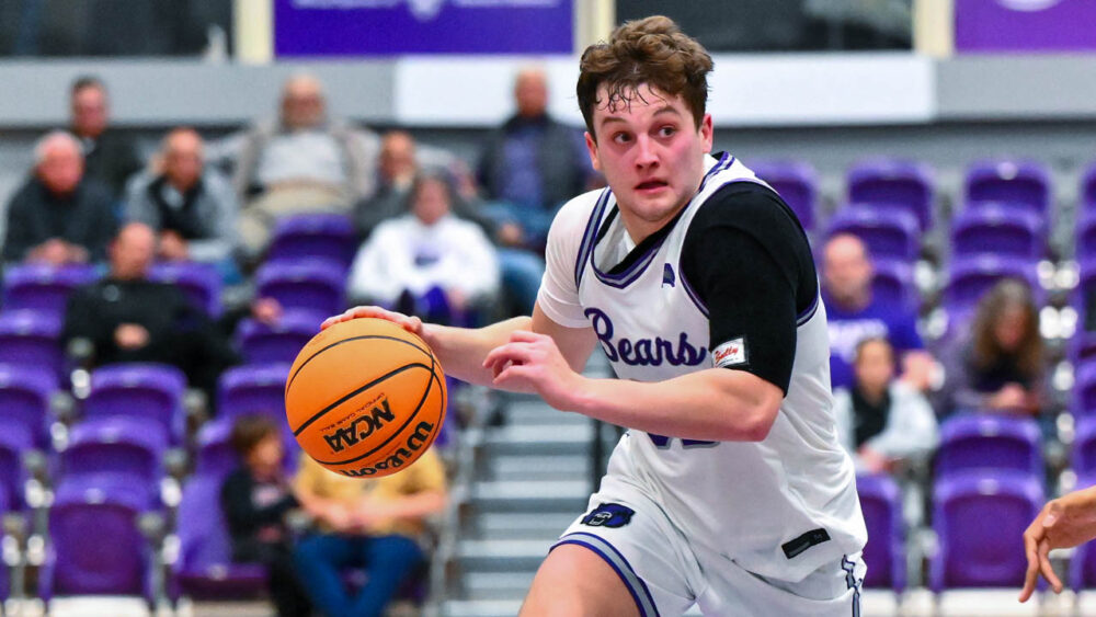 UCA Bears guard Layne Taylor drives against Eastern Kentucky