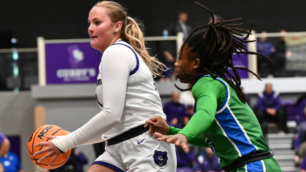 UCA Sugar Bears Bree Stephens drives in the lane against Florida Gulf Coast