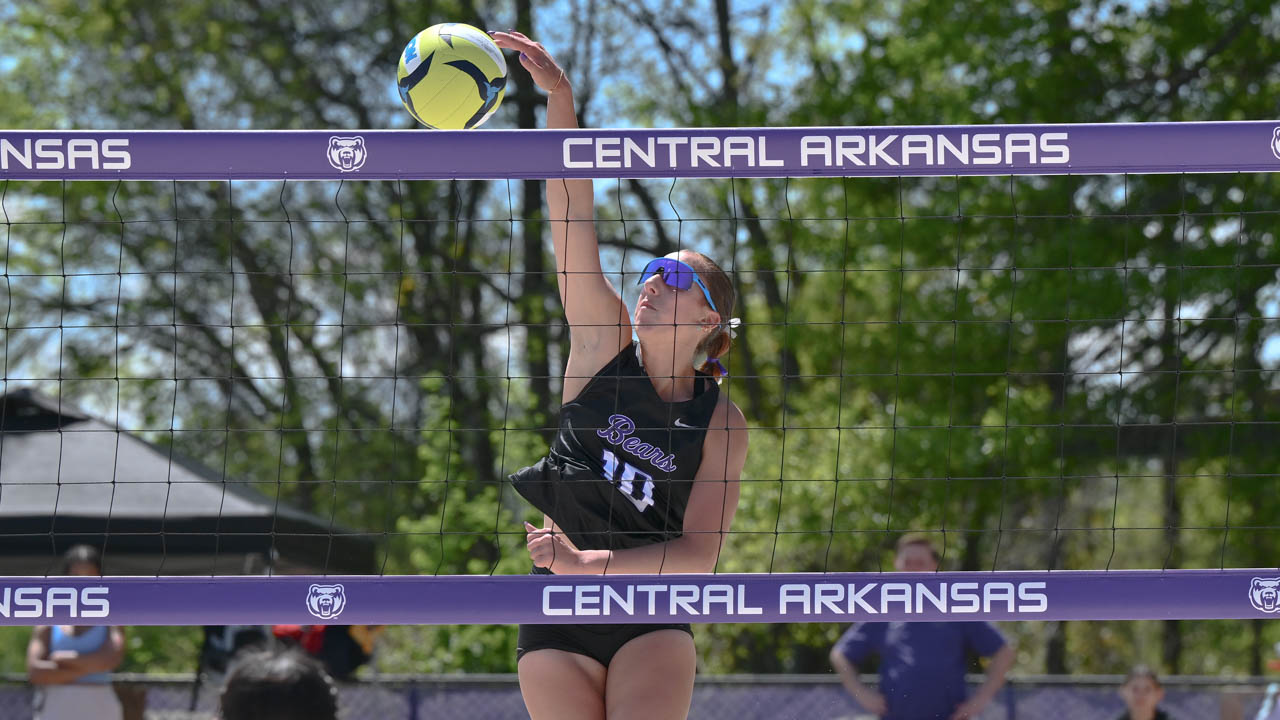 UCA's Liliana-Irizary returns a serve Friday at the UCA Beach Invitational